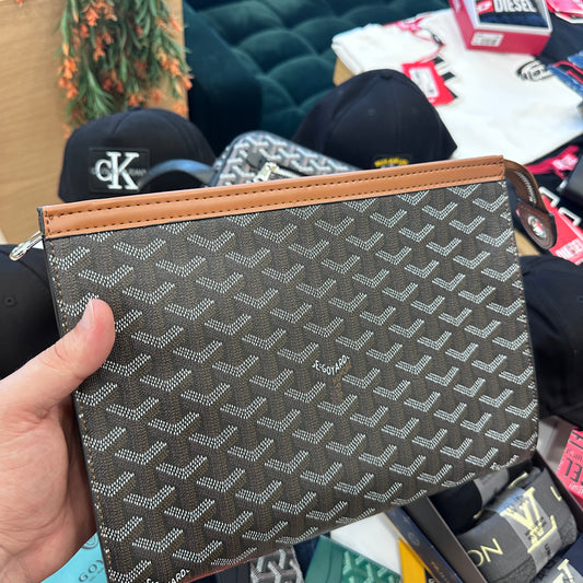Goyard Clutch