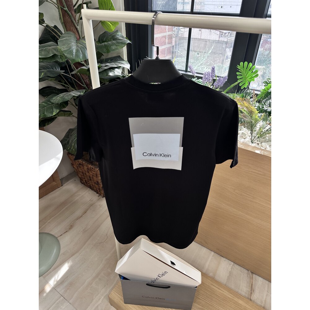 CALVIN KLEIN