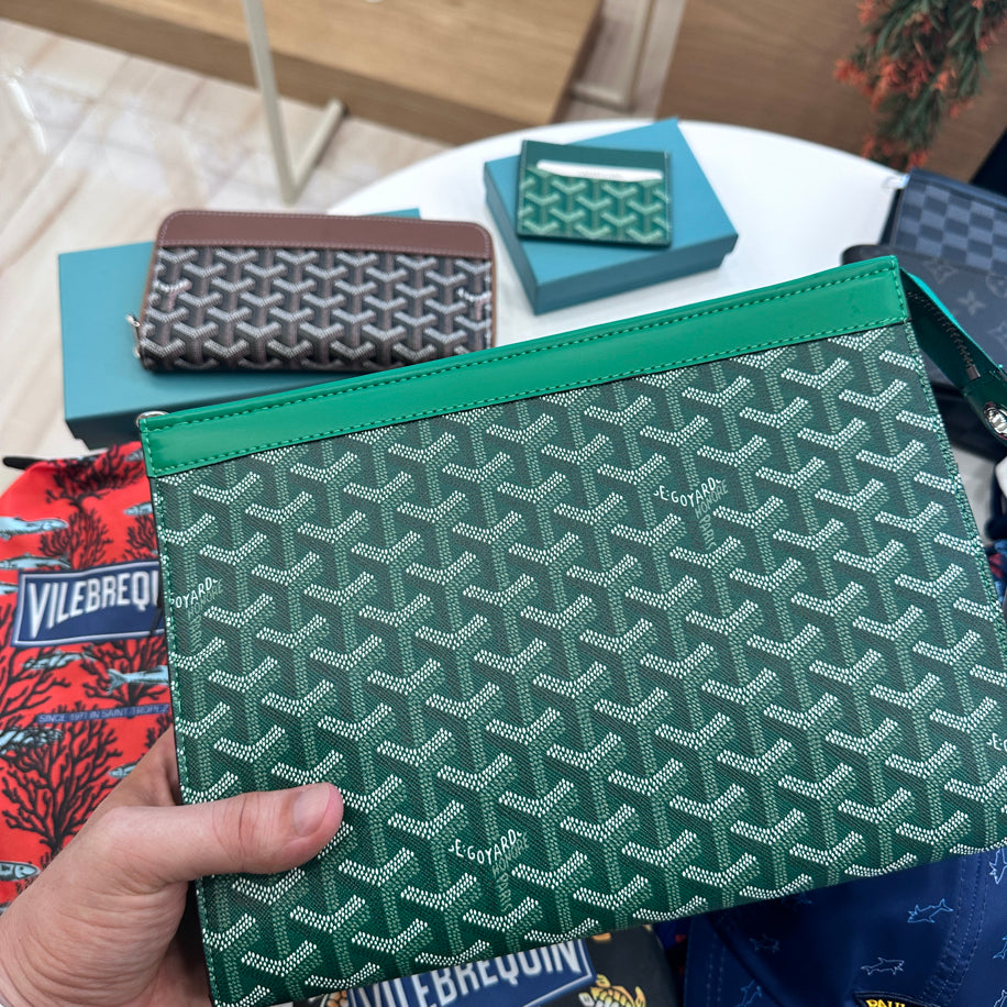 Goyard Clutch