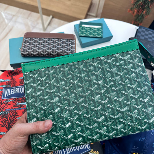 Goyard Clutch