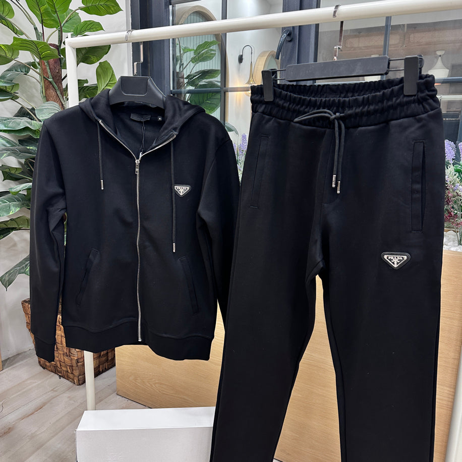Prada Eşofman Takımı