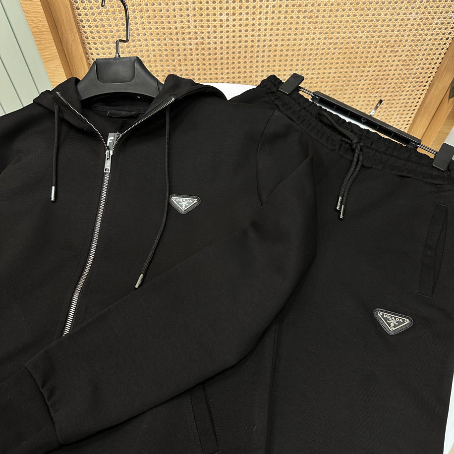 Prada Eşofman Takımı