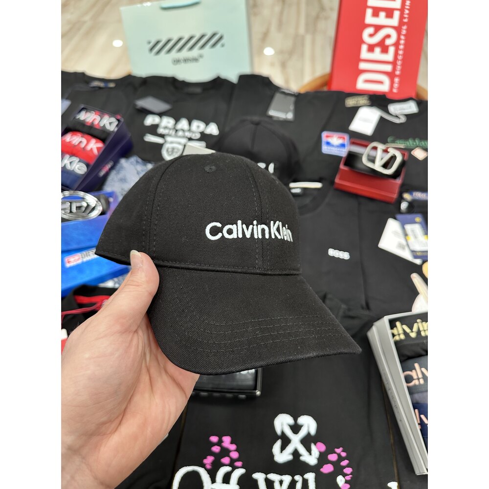 CALVIN KLEIN