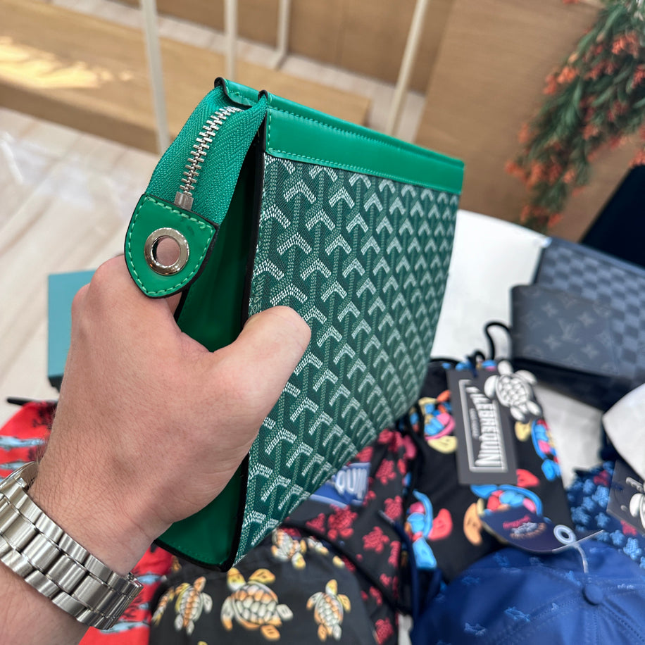 Goyard Clutch