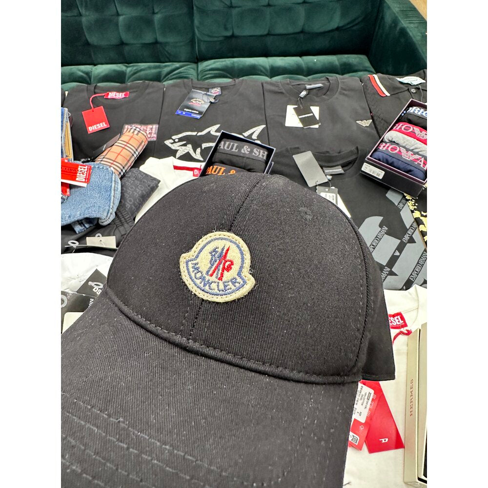MONCLER ŞAPKA