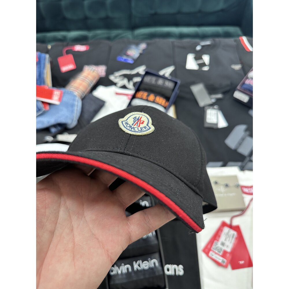 MONCLER ŞAPKA