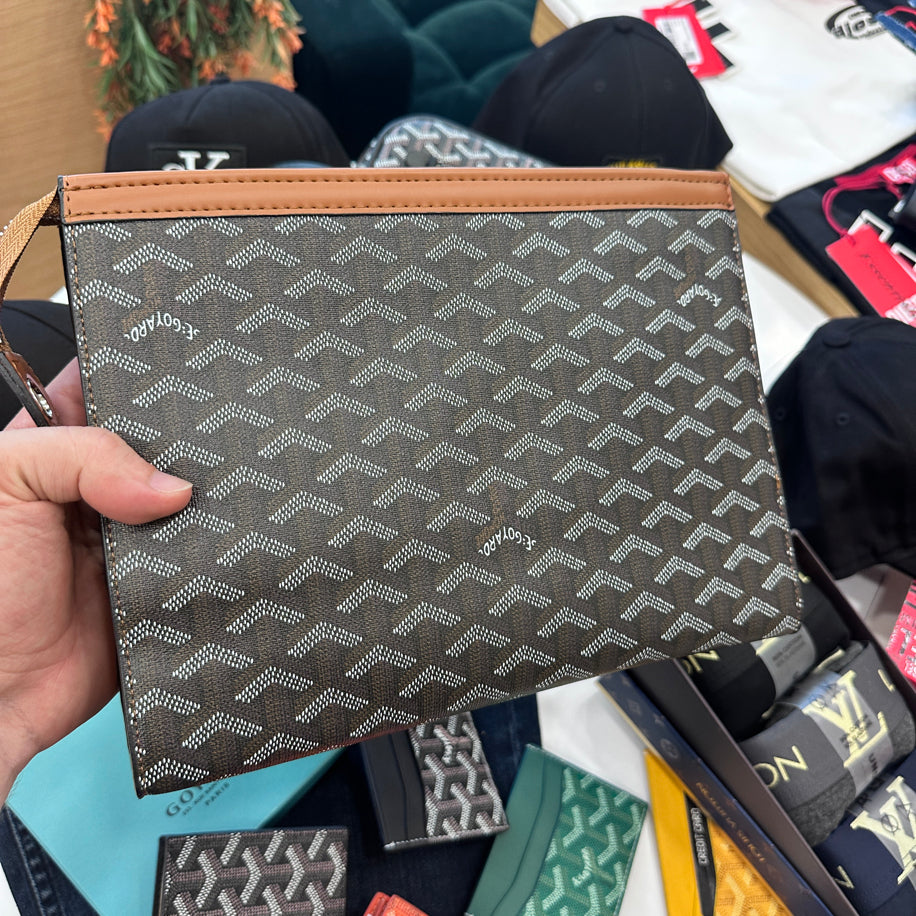 Goyard Clutch