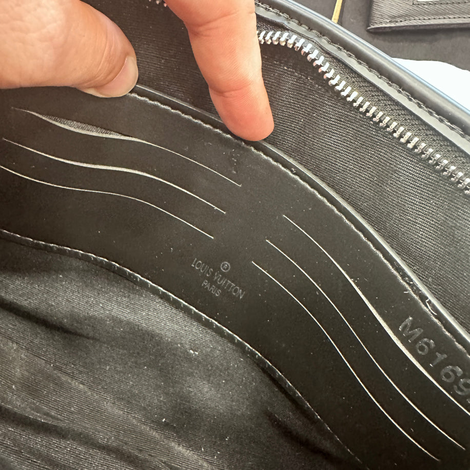 Louıs Vuıtton Clutch