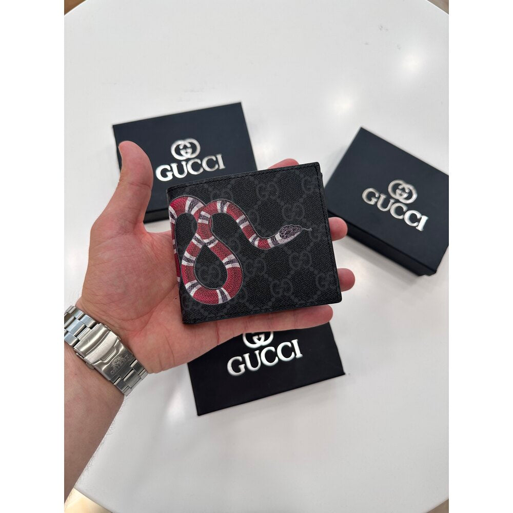 Guccı Snakes