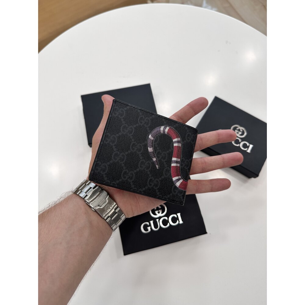 Guccı Snakes